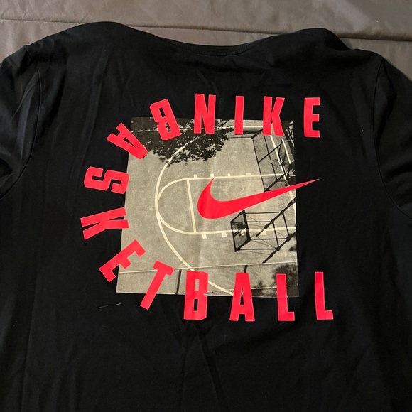 Nike Dri-fit basketball t-shirt - Picture 1 of 5